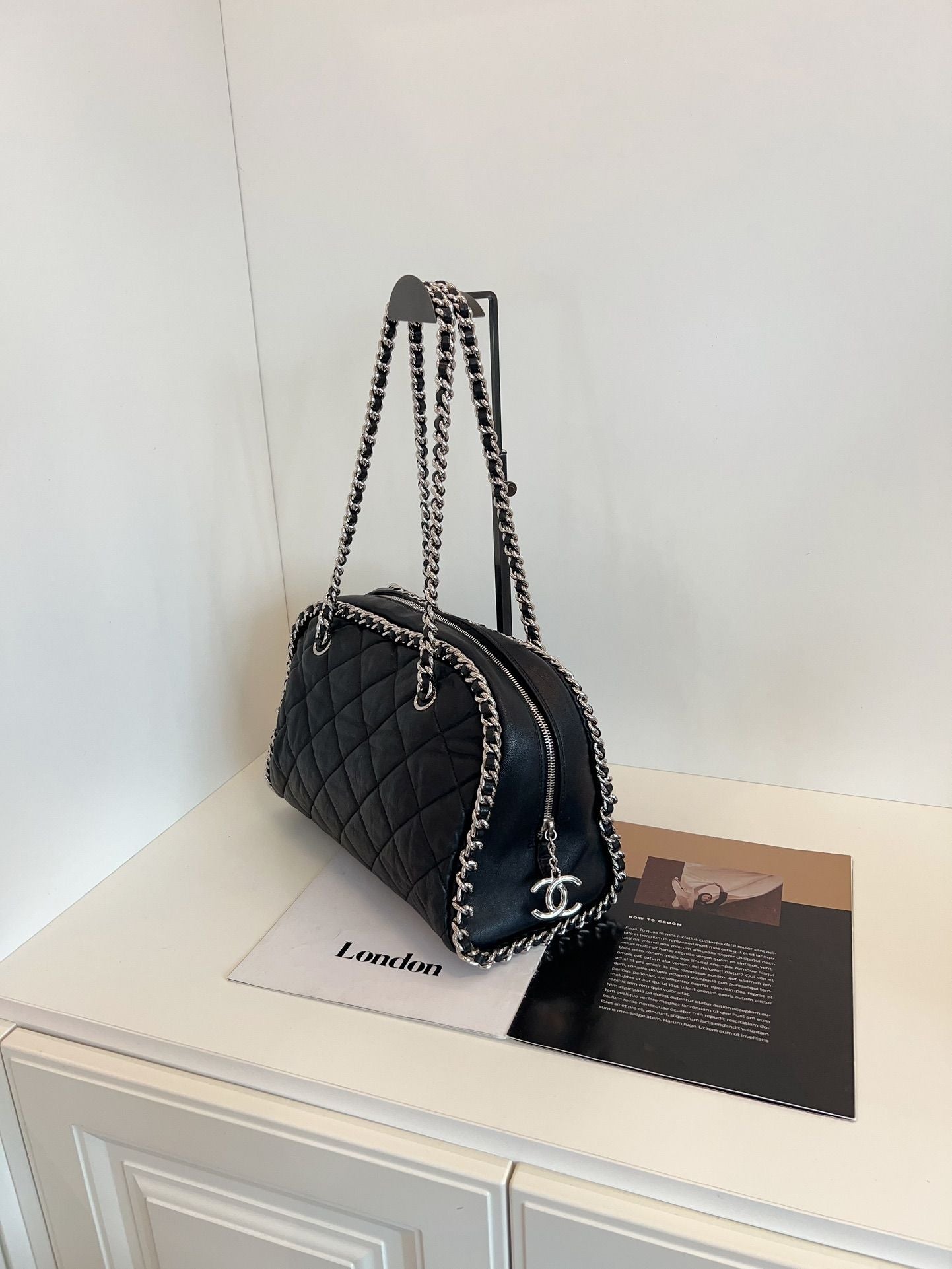   Chanel bag black *cm