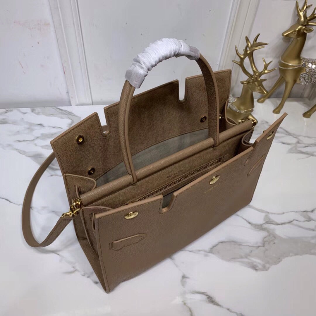 Top Quality Title Bag With Pocket Detail Brown Small Travel Bag 118In30Cm 8548