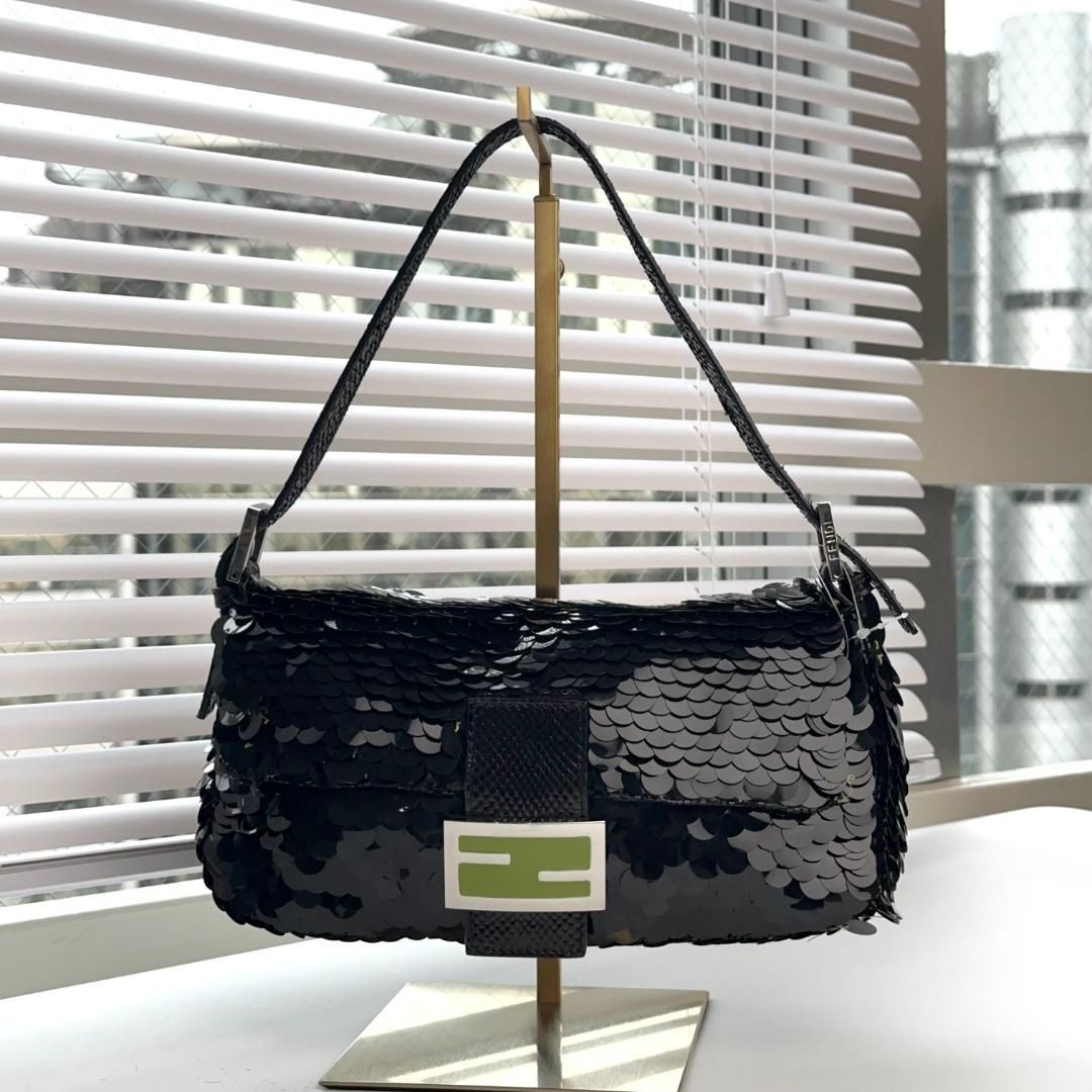 Fendi Handbag Baguette Shoulder Bag - Shoulder Bags, s Brown