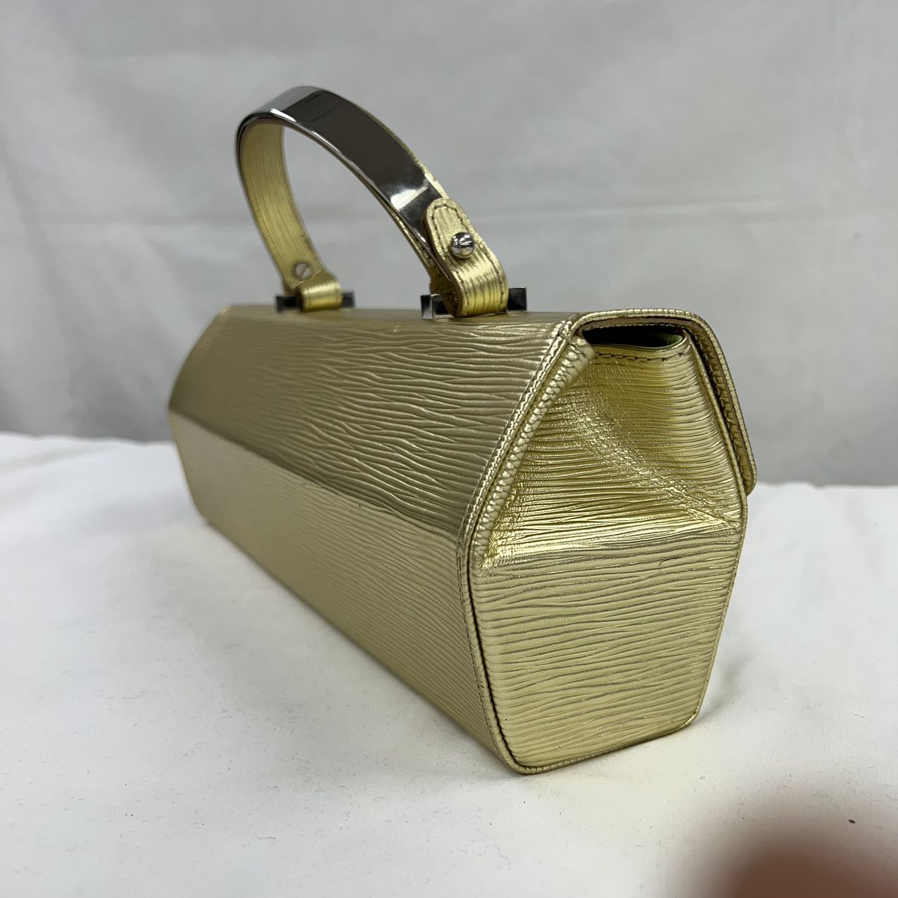 Louis Vuitton Galaxia Gold Fashion Accessory