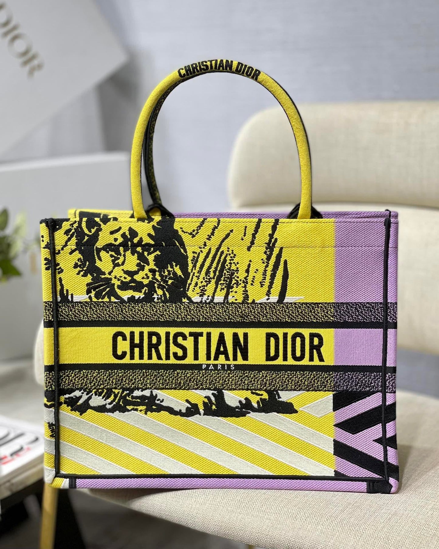Metop Qualityum Book Yellow Cd Pink Book Tote Bag