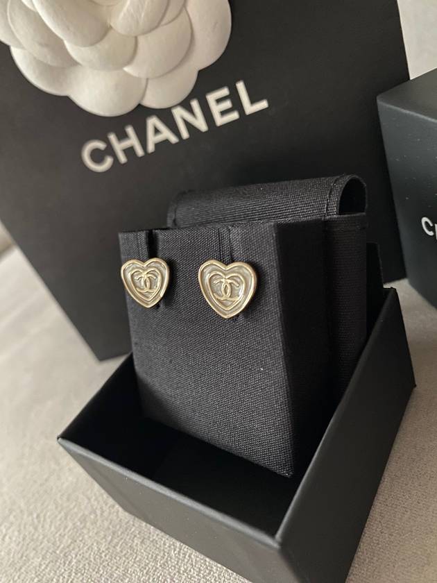 CC logo heart earrings pearl gold earringsABD346 Chanel