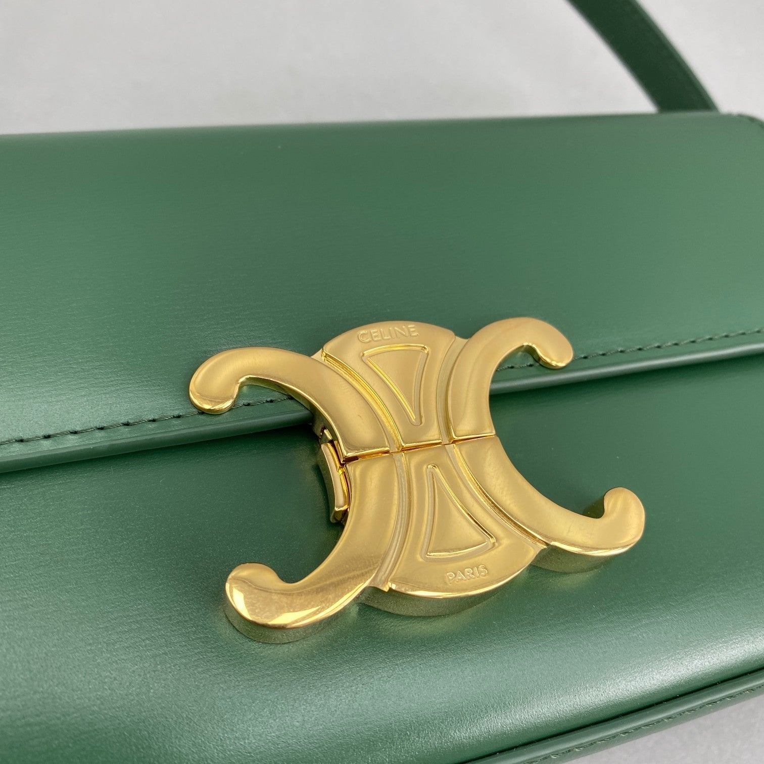 Top Quality Triomphe Shoulder Bag For Women Green