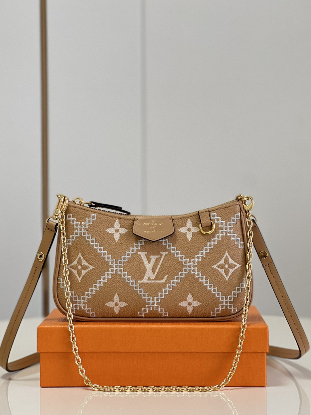 Top Quality Easy Pouch On Strap Empreinte Monogram Beige Travel Bag