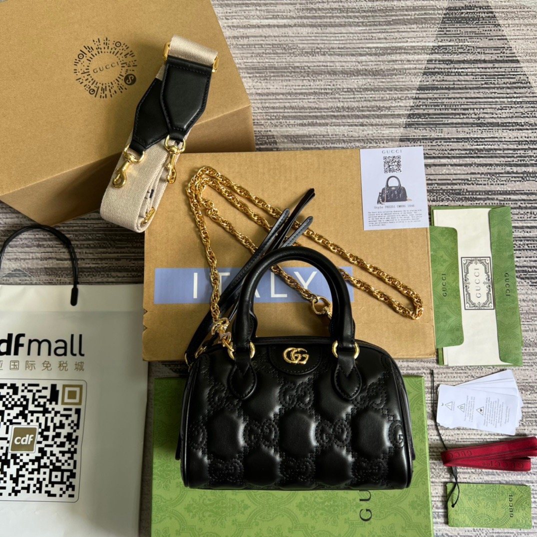 gg , ’s 7.5in 19cm Matelasse Black Top Handle Handbag