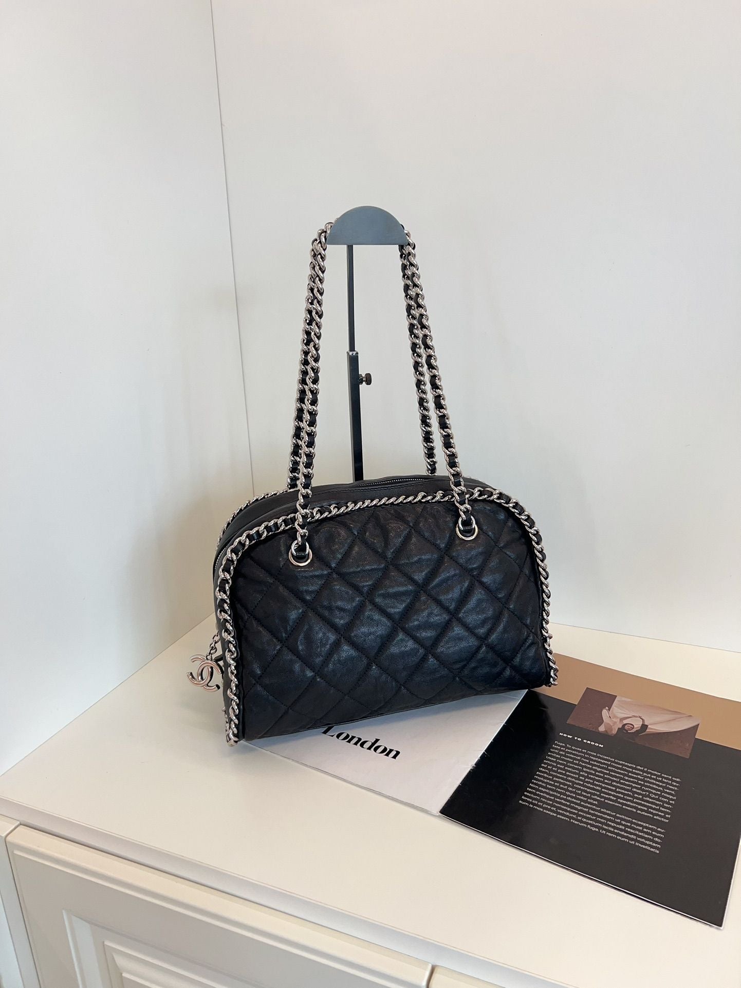   Chanel bag black *cm