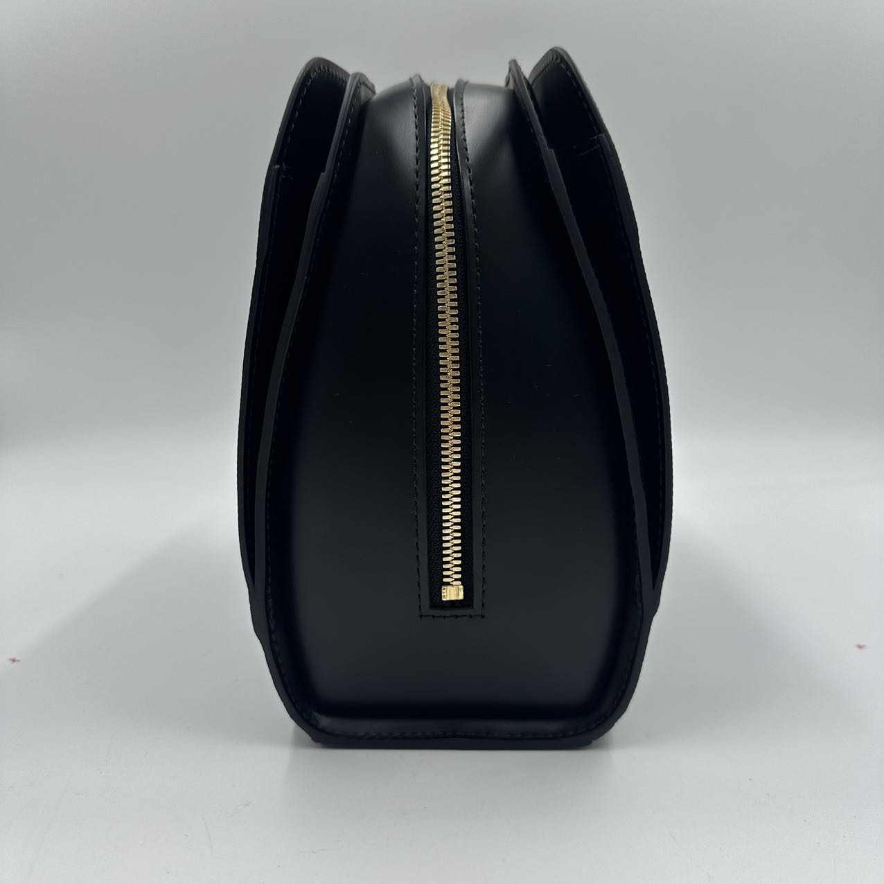 LOUIS VUITTON<br>Epi Pont Neuf Bag