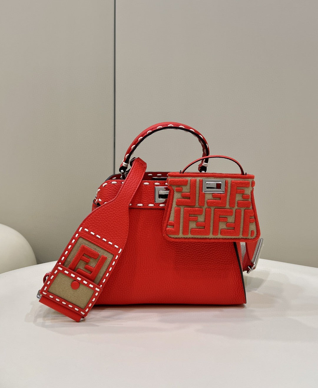 Peekaboo Red 23Cm9In Small Travel Bag