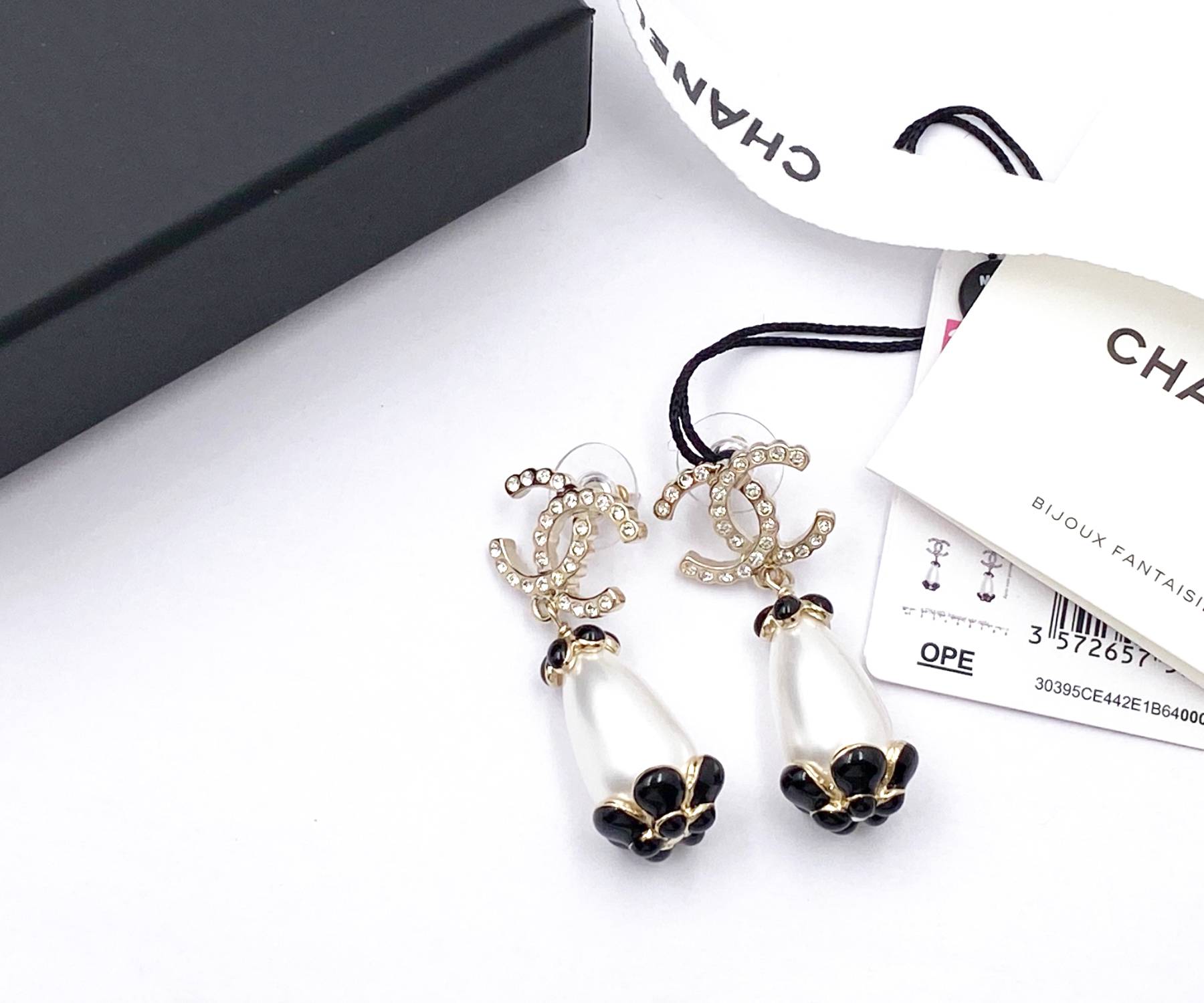 Chanel Brand New Gold Scallop CC Black Flower Pearl Large Piercing Earrings