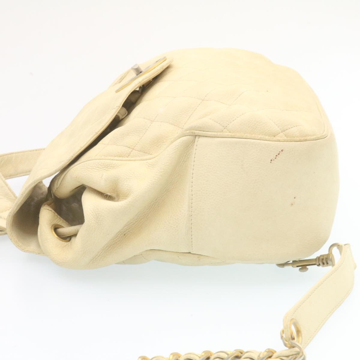 Chanel Caviar Skin Matelasse Backpack White CC Auth amgA