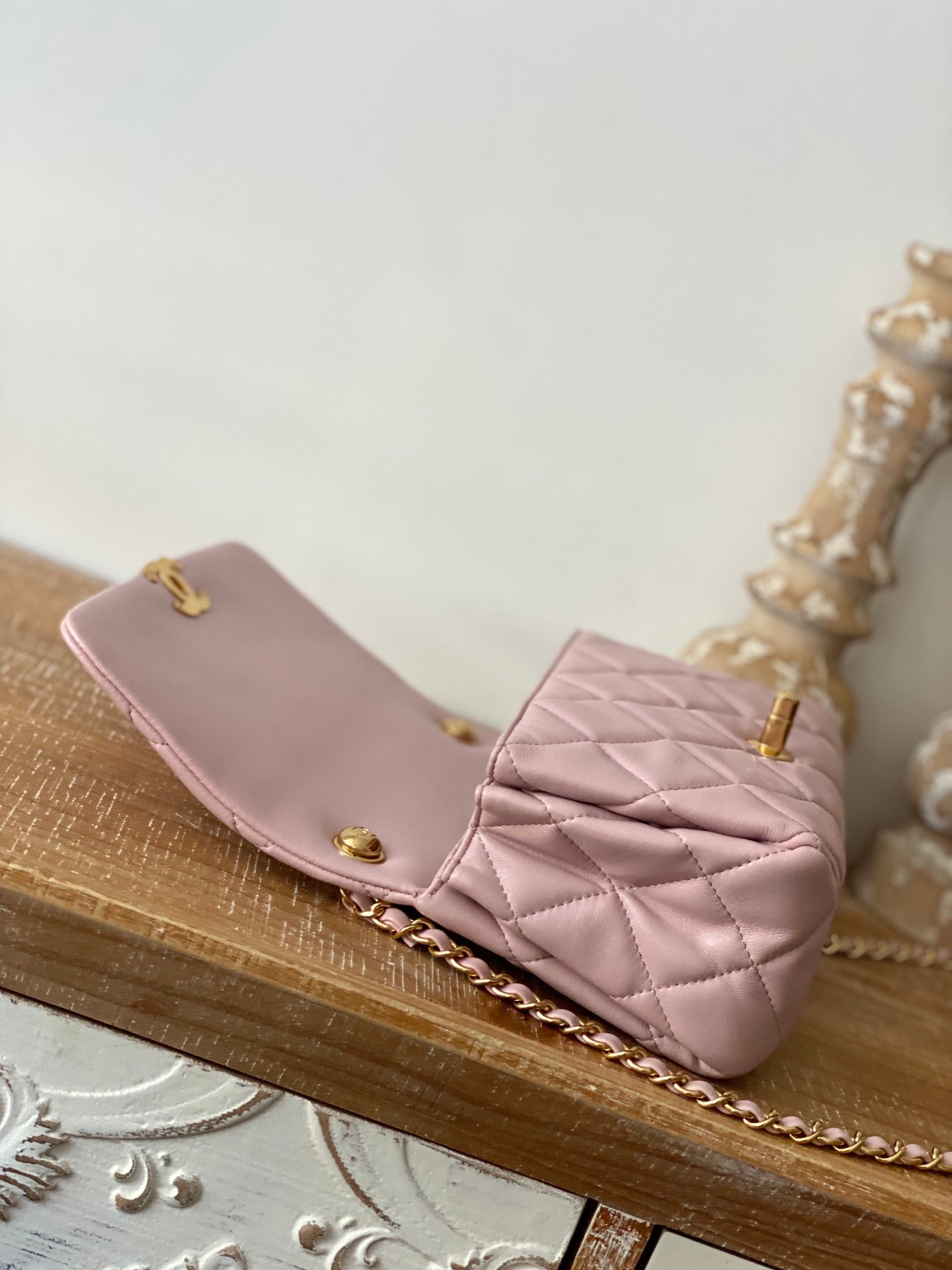 CHL Classic Diamond Light PiNike Flap Handbag