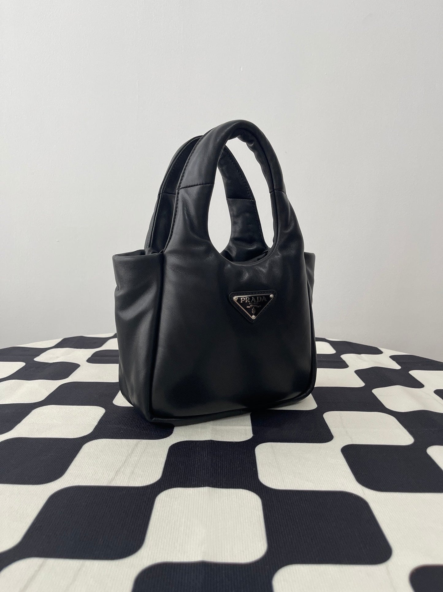 Prada Bolsa Soft Luxury Handbag Travel Bag