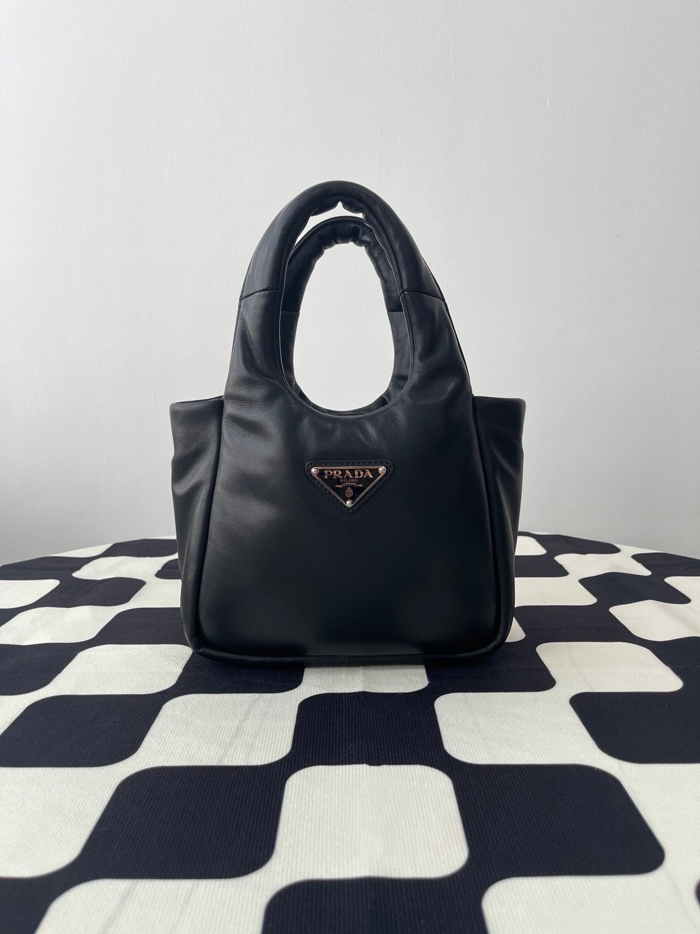 Prada Bolsa Soft Luxury Handbag Travel Bag