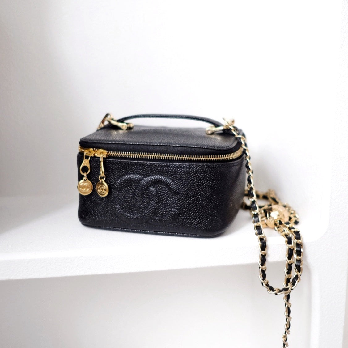 Chanel   coco cowhide mini wash bag