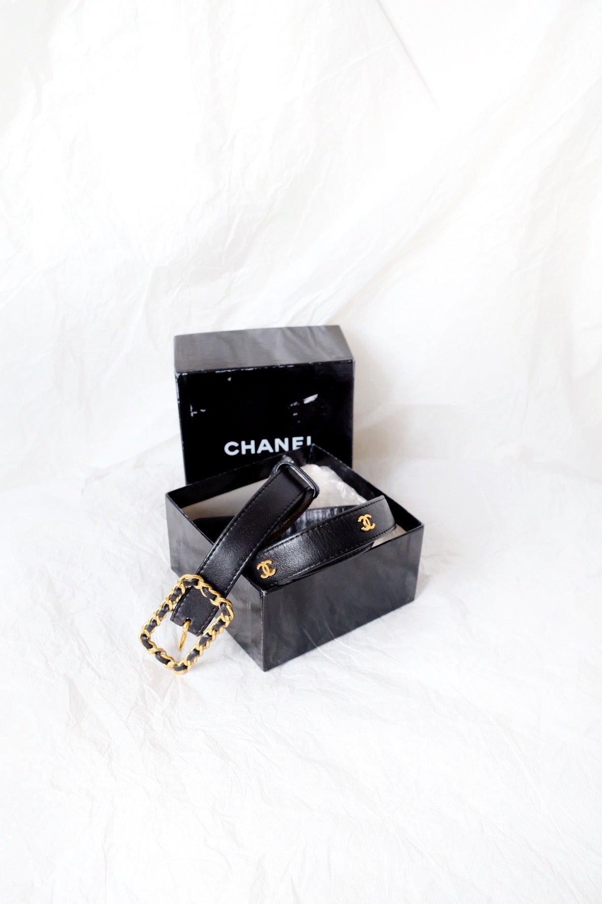 Chanel   cc logo leather belt black
