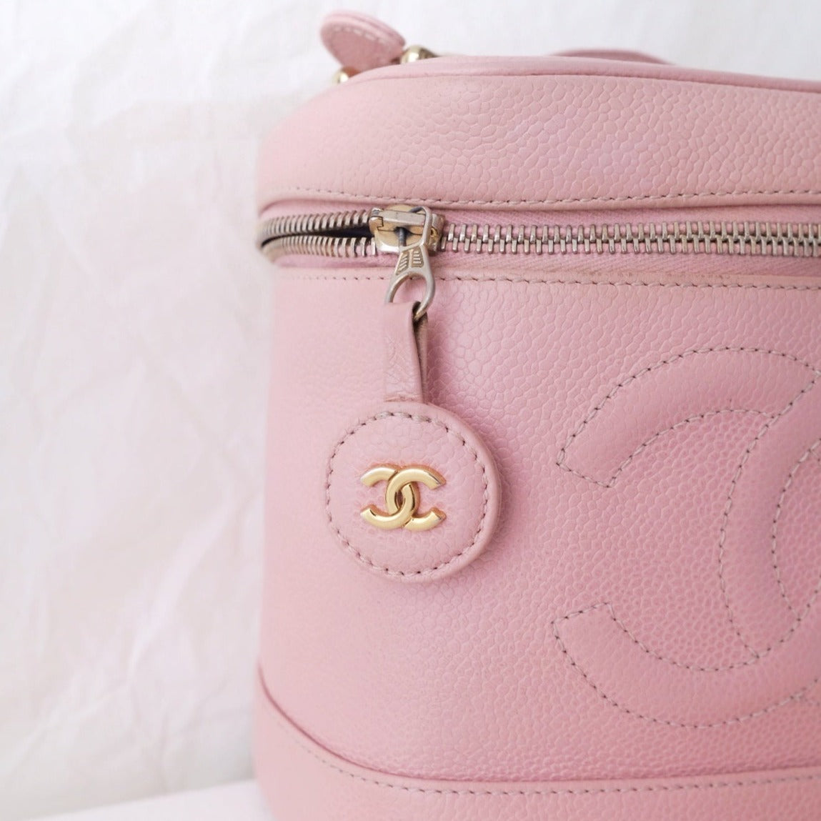 Chanel   coco caviar wash bag
