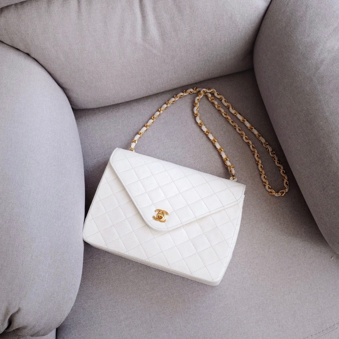 Chanel   triangle classic flap chain bag