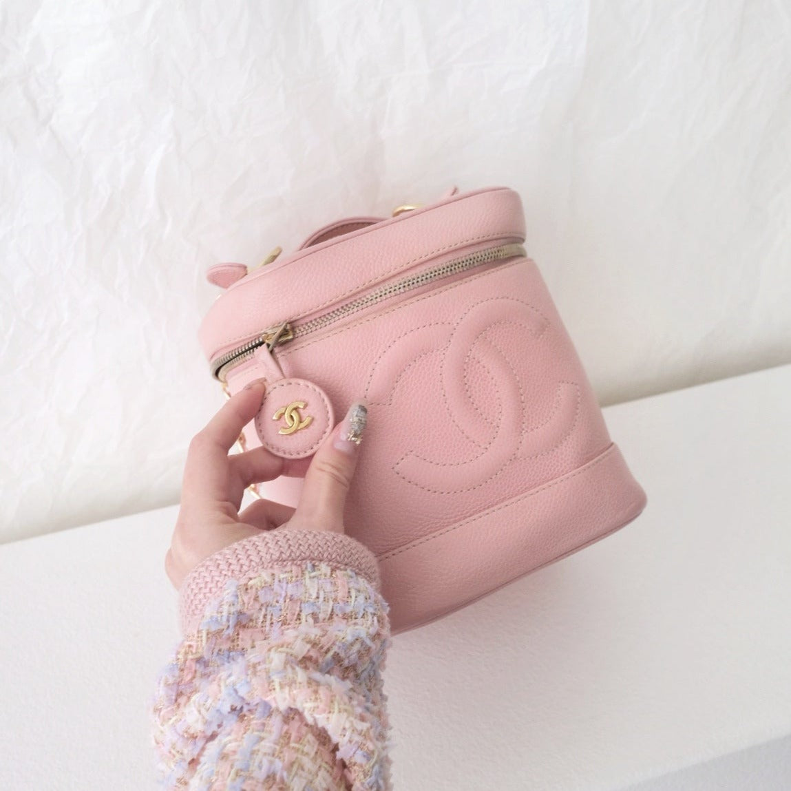 Chanel   coco caviar wash bag