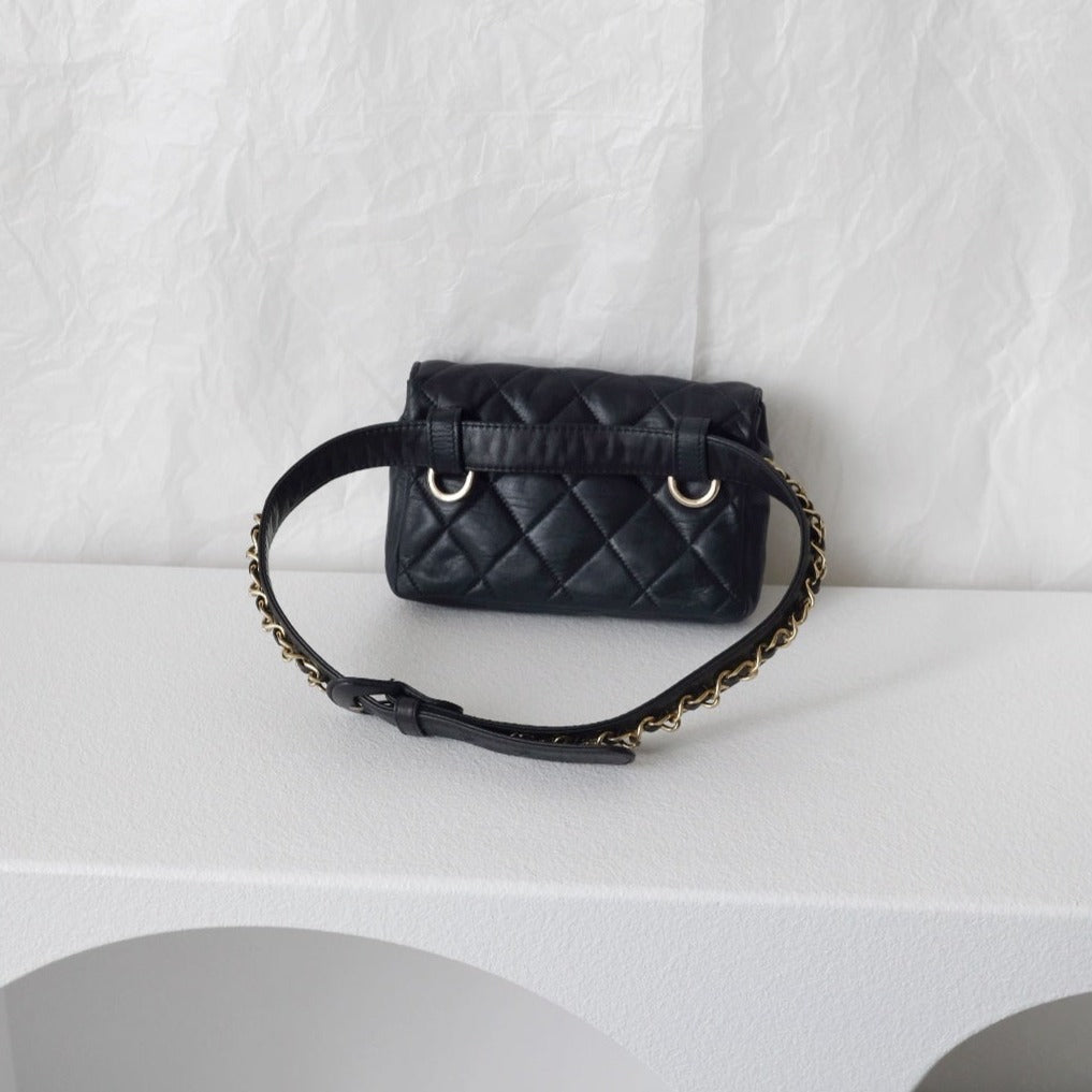 Chanel   quilted sheepskin CC belt bag+chain