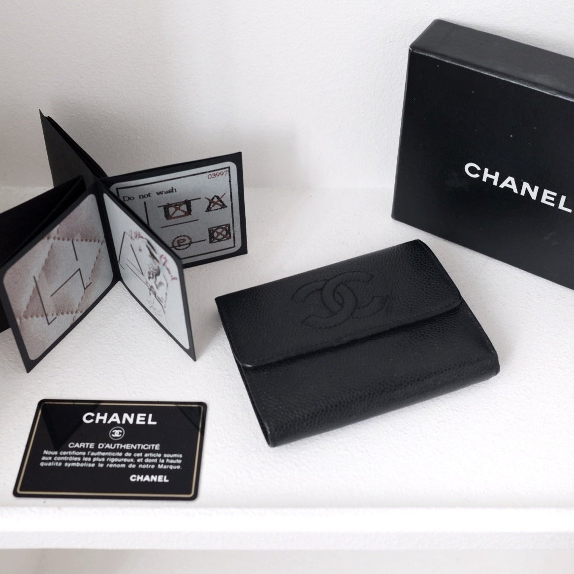 Chanel   caviar leather short wallet