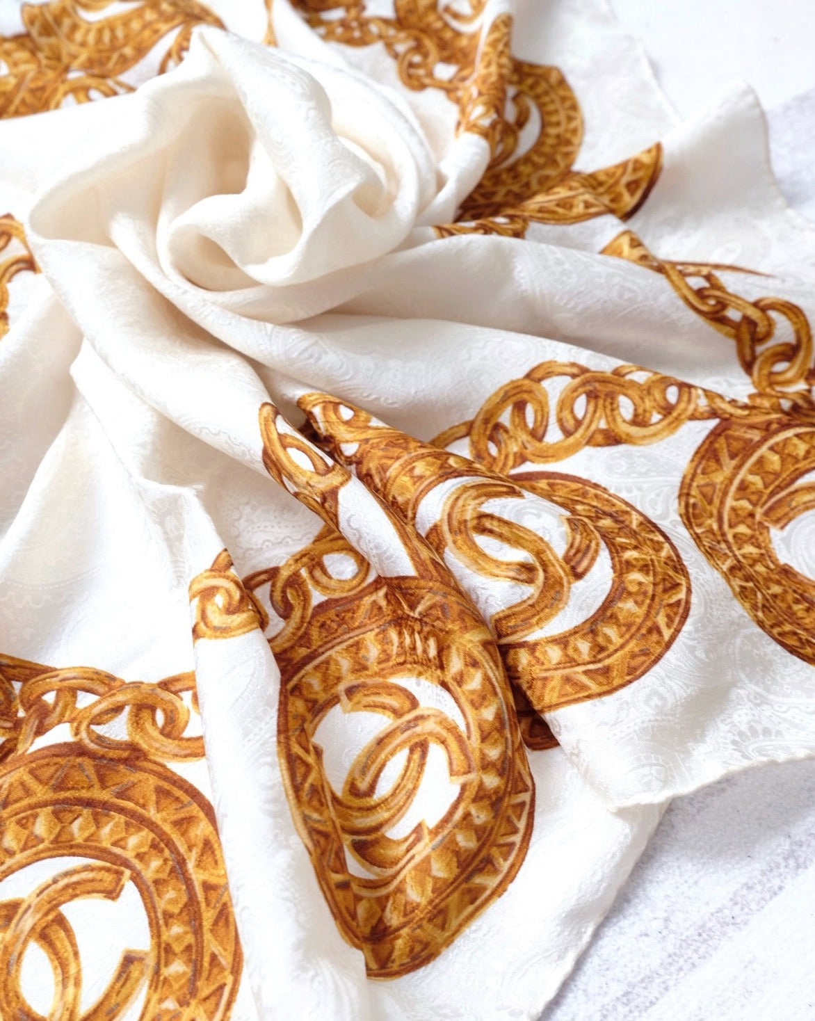 Chanel   silk scarf No.CHS211