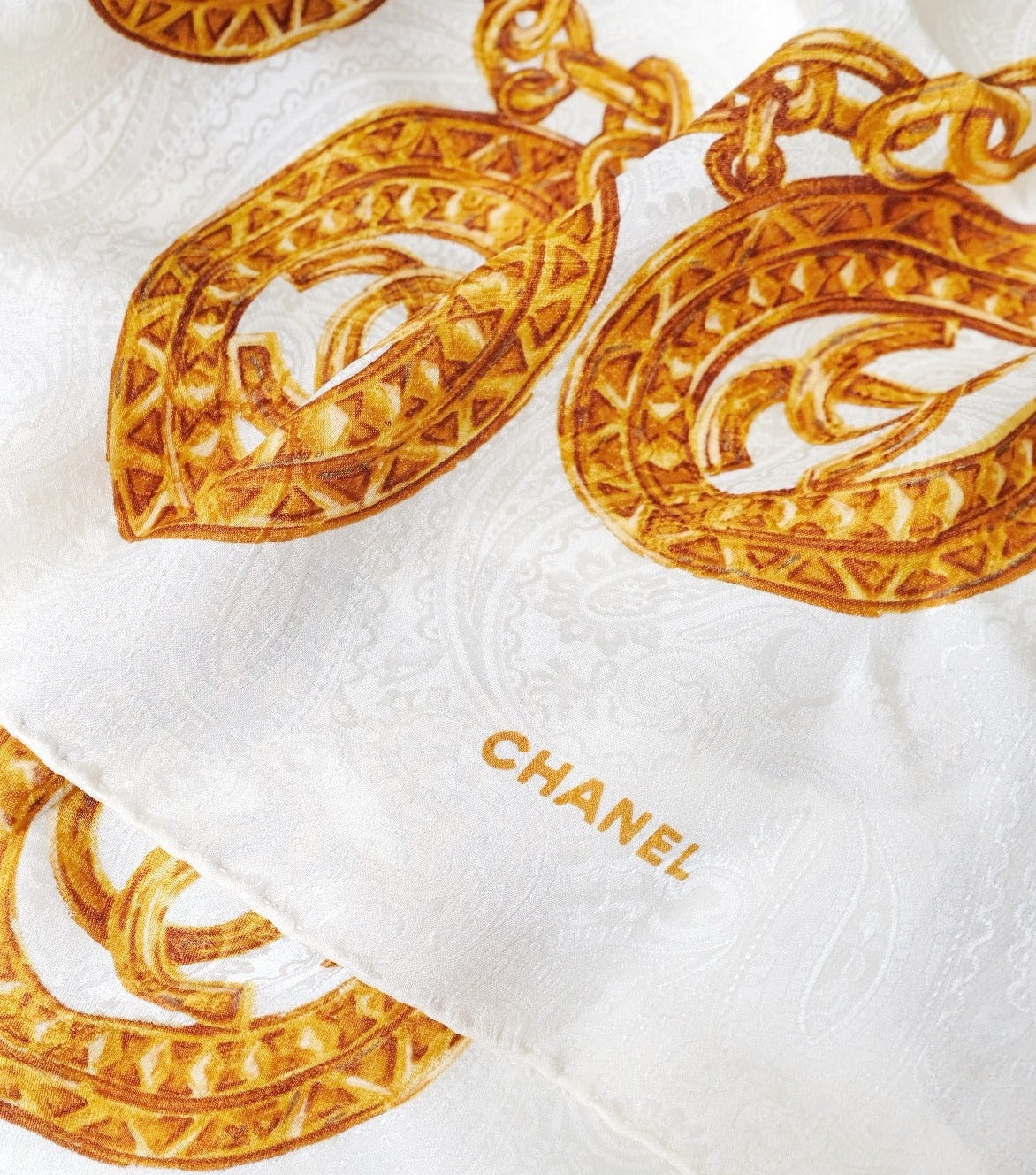 Chanel   silk scarf No.CHS211
