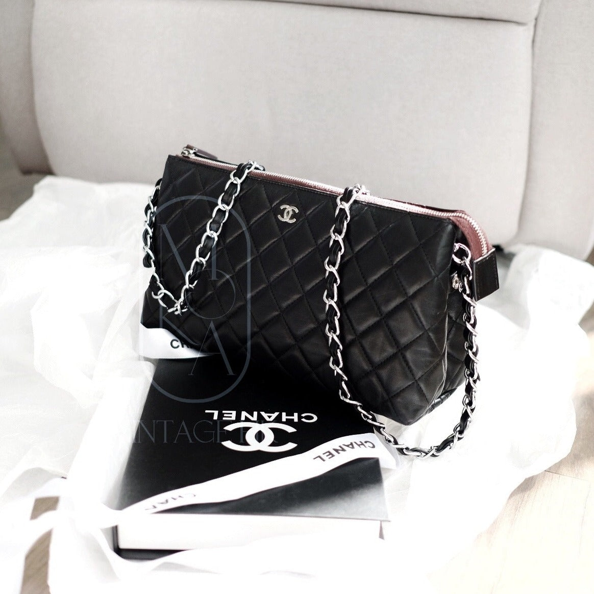 Chanel matelasse quilted clutch bag+chain