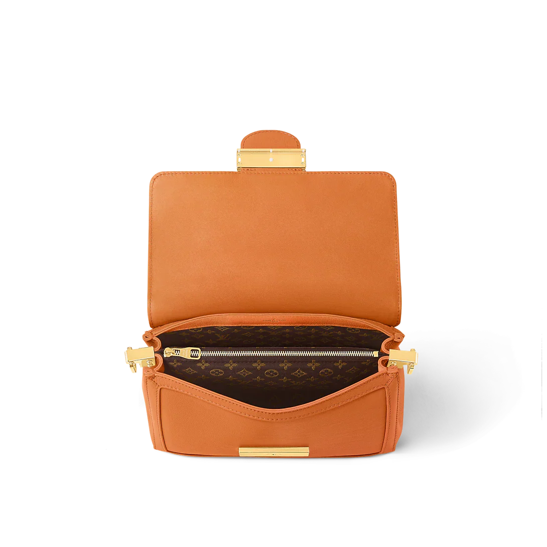 Louis Vuitton Dauphine Soft MM apricot Fashion Accessory