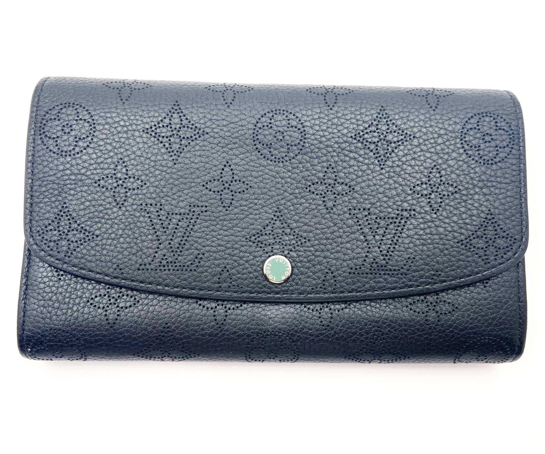 CHANEL Black Iris Mahina Leather Long Wallet