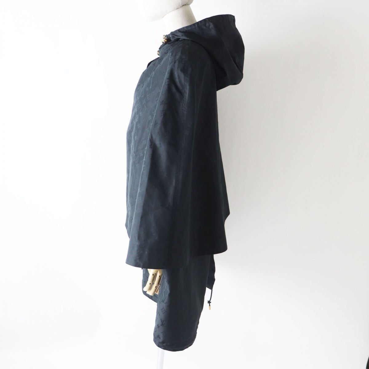 Louis Vuitton poncho omen 34 Monogram Cotton Black Handbag