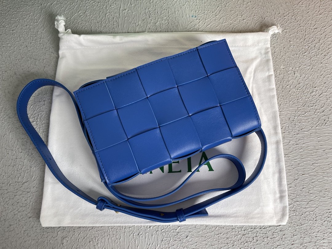 Top Quality Cassette For Women Women Bags Blue Travel Bag