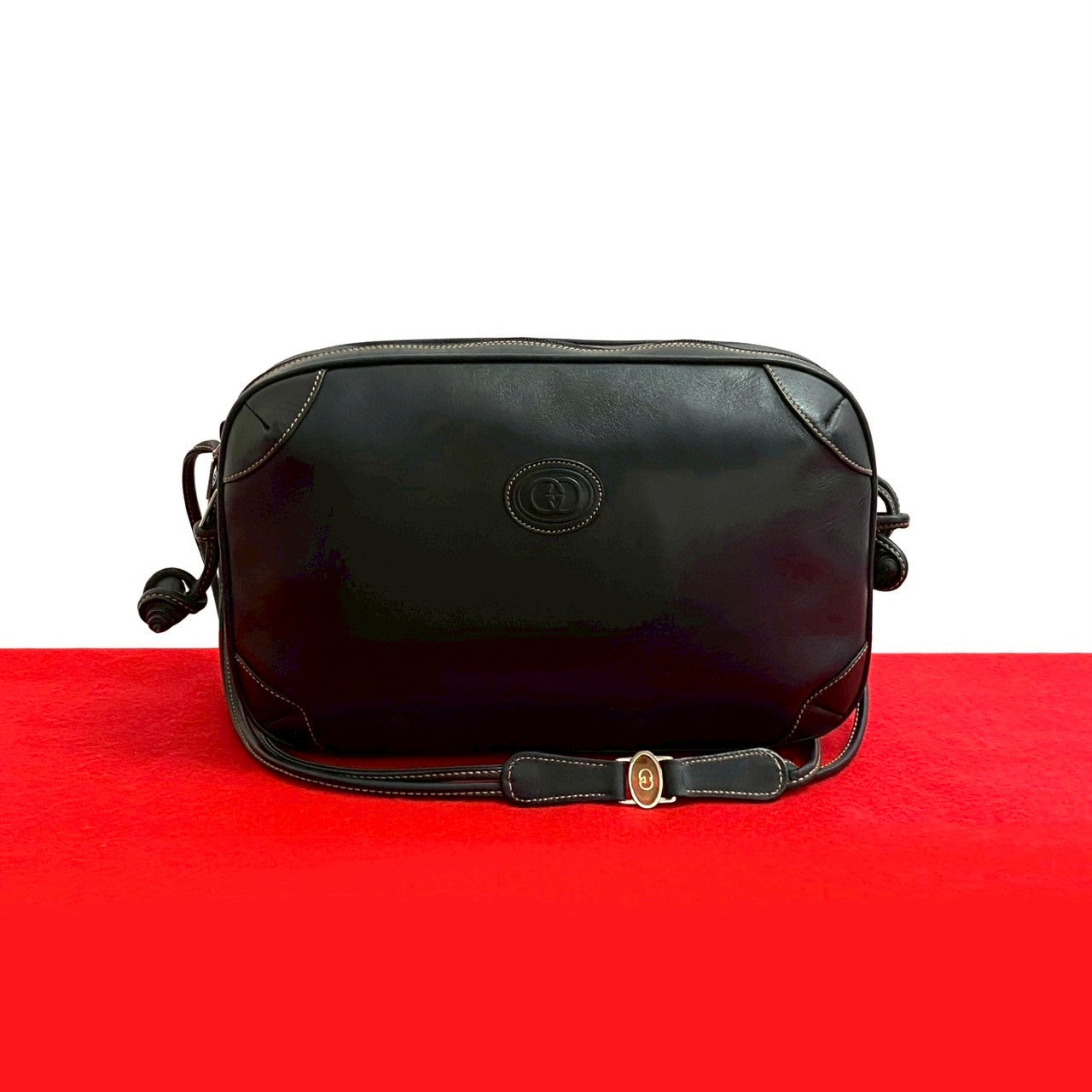 Gucci Shoulder Bag Leather Bag 26