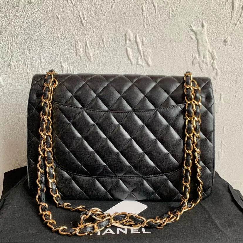 Chanel Classic Flap Bag Black Quilted Leather Large