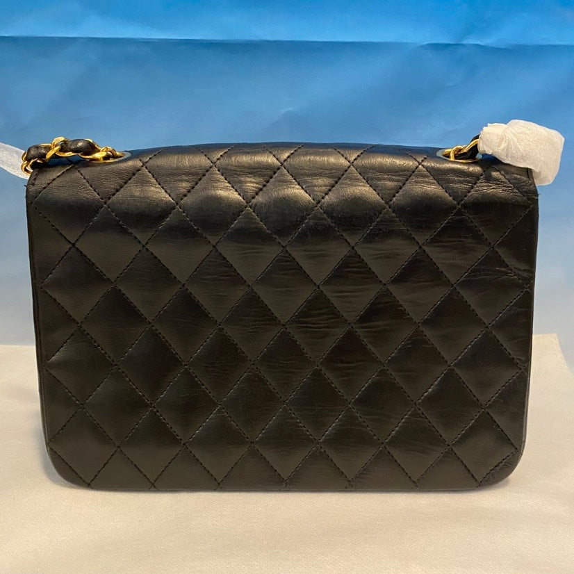 Chanel   Quilted Black Leather Shoulder Bag