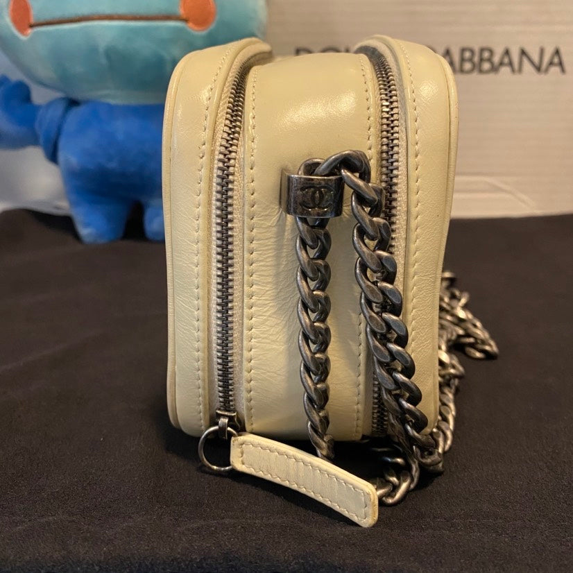 Chanel Preloved Camera Bag Leather Ivory Crossbody