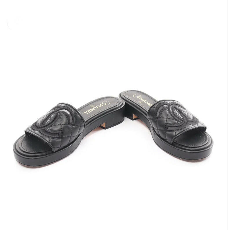 Chanel Black Quilted Leather Sandals Size C Slide Sandals