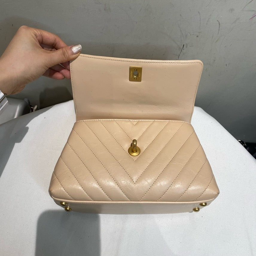 Chanel Coco Handle Beige Chevron Quilted Leather Bag With Lizard Skin Handle