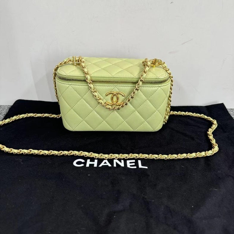 Chanel Lime Green Quilted Leather Vanity Case with Dustbag Small