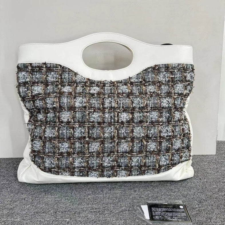 Chanel  Tote Grey and White Tweed and Leather Large Handbag