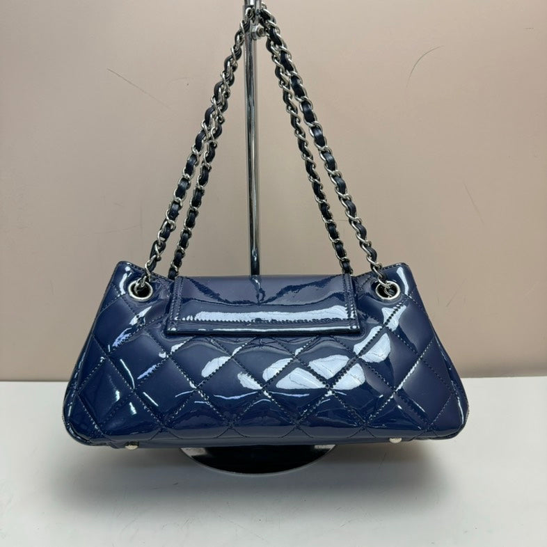 Chanel . Navy Blue Patent Leather Quilted Chain Shoulder Bag Medium
