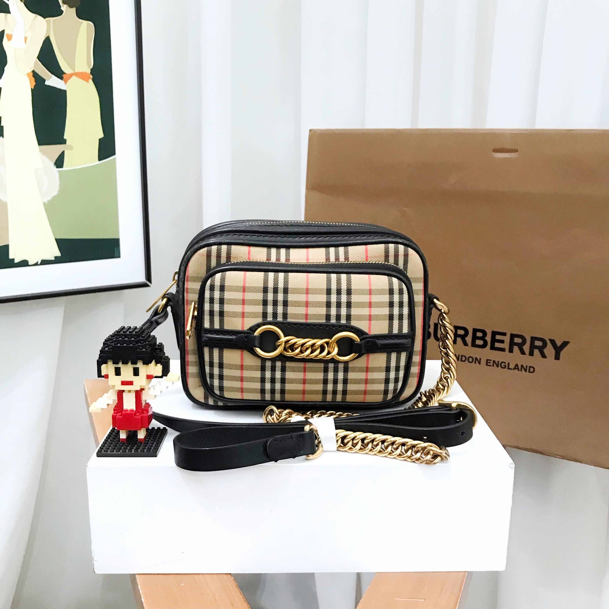 Burberry Luxury Check Camera Bag Leather Canvas Beige Travel Bag