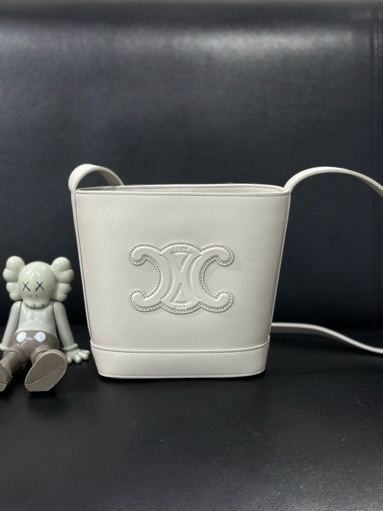 Luxury Triomphe Bucket Bag Leather White