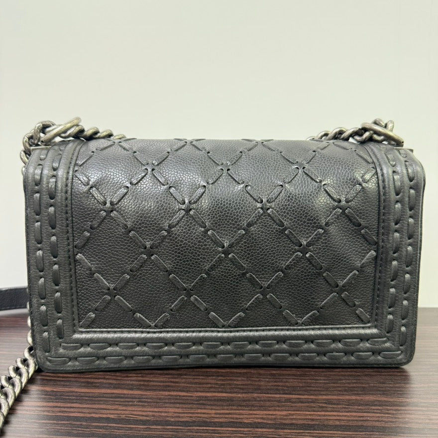 Preloved Chanel Caviar Leather LeBoy Flap Bag Medium NG6716 Black Shoulder Bag