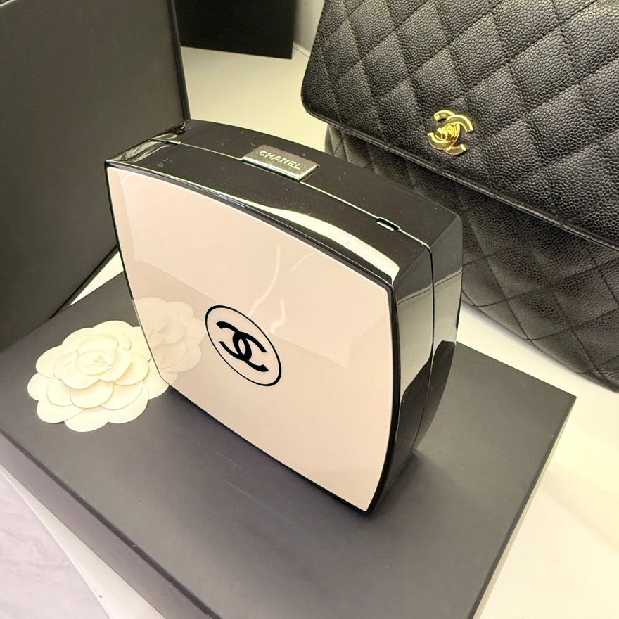 Chanel Limited Box Bag in Grey Leather