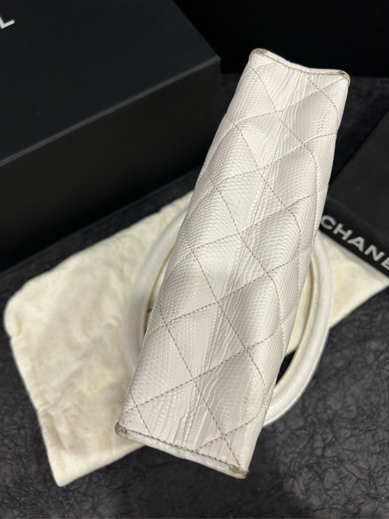 Chanel   Kelly White Leather Top Handle Bag *.cm
