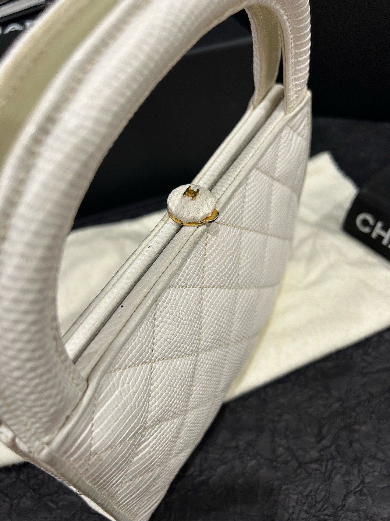 Chanel   Kelly White Leather Top Handle Bag *.cm
