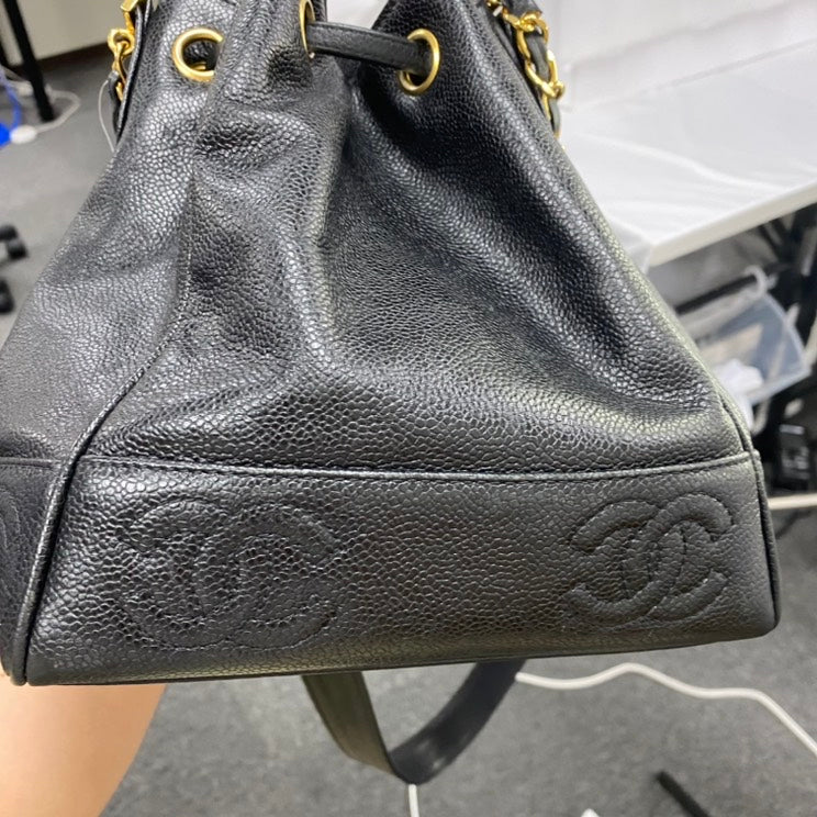   Chanel bucket bag E