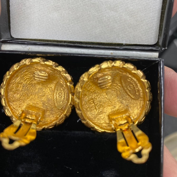   Chanel earrings E