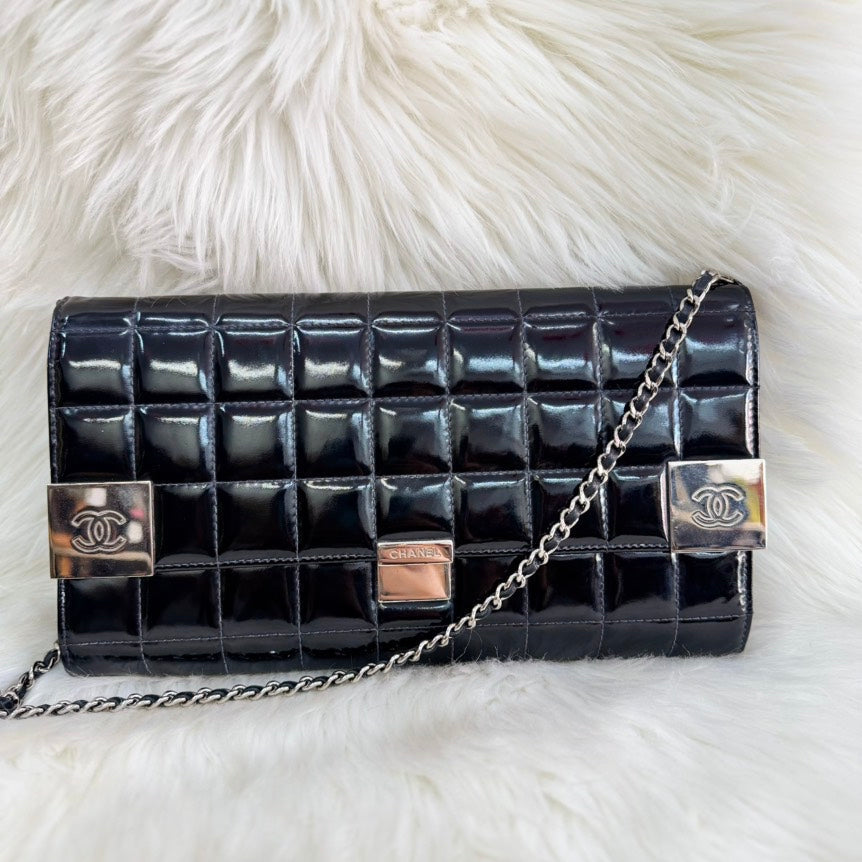 Chanel Chocolate Bar Chain Shoulder Bag in Black Leather