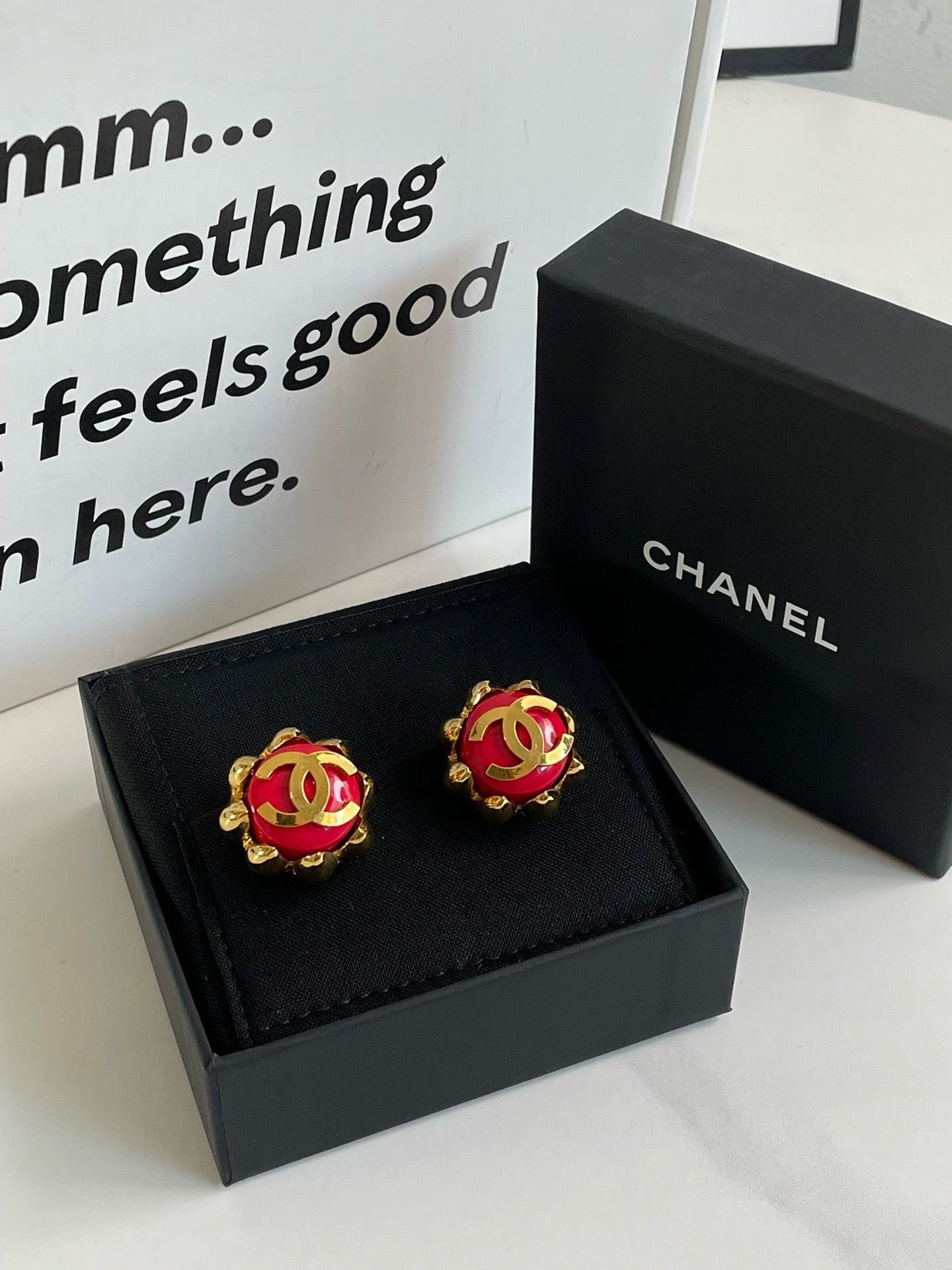  ?? Chanel Gripoix Botton Earrings (Clip On) #